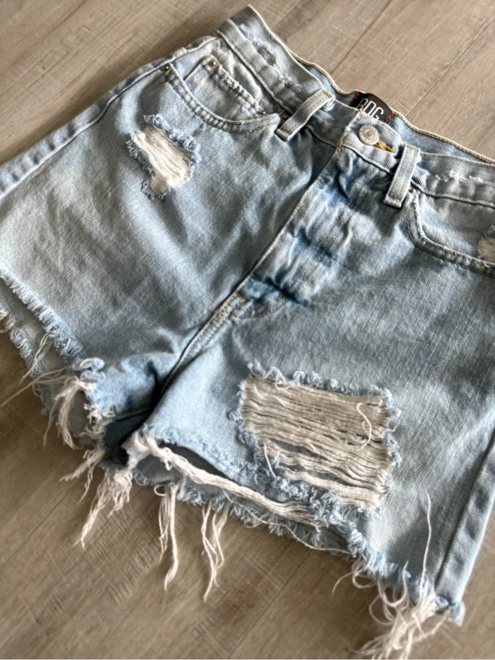 Urban Outfitters BDG Girlfriend Hi-Rise Light Distressed Denim Shorts Women's 25
